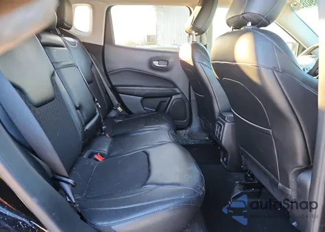 2018 Jeep Compass Latitude z USA, uszkodzony, nr VIN 3C4NJDBB3JT399192